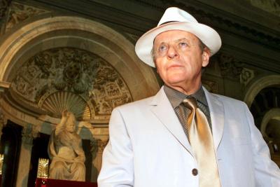 Hollywood actor Anthony Hopkins arrives in Florence's historical Palazzo Vecchio for the press conference announcing the start of the shooting of the movie 'Hannibal,' Thursday, May 4, 2000. The movie, a sequel to the Oscar-winner 'The Silence of the Lambs,' will be directed by Ridley Scott, starring Hopkins and Julianne Moore, and will be filmed for five weeks in Florence and its outskirts starting next Monday, May 8. Photo by Francesco Bellini (AP)