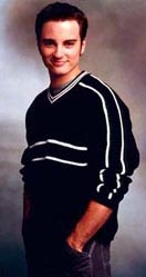 Scroll down for more pix of Kerr Smith!!