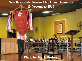 New Braunfels Gemischter Chor Harmonie
15 November 1937











Photo by Mark Herber