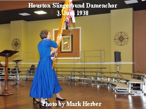 Houston S�ngerbund Damenchor
3. Juni 1938











Photo by Mark Herber