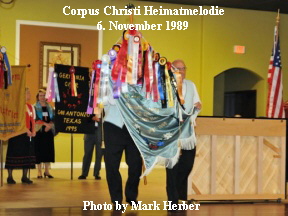 Corpus Christi Heimatmelodie
6. November 1989











Photo by Mark Herber