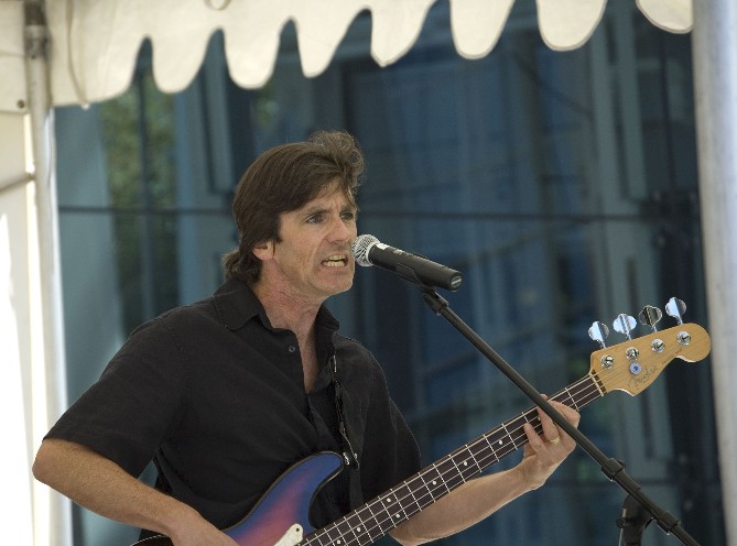 Andrew Warren lays down the Bass and keeps you dancing