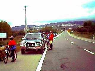 O Passeio foi superiormente organizado, onde pontuavam alguns carros de apoio...