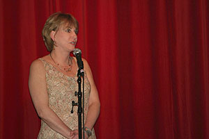 HUHTC founder, Ruslana Wrzesnewska, addresses the audience.