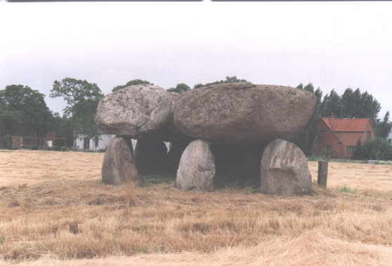 J�ttestue i Danmark / Gro�steingrab in D�nemark / Hunebed in Denemarken / Dolmen dans le Danemarc / Dolm�n en Dinemarca