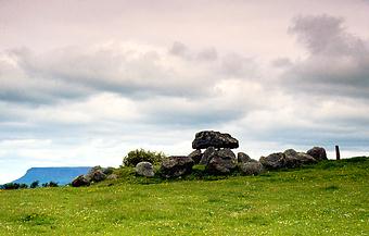 Carrowmore Court and Passage tomb at Standhill near Sligo, County Sligo / hunebed Carrowmore bij Sligo / dolmen Carrowmore chez Sligo / Gro�steingrab Carrowmore bei Sligo / dolm�n de Carrowmore cerca de Sligo