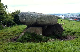 Dolmen-of-the-Four-Moals near Ballina, County Mayo / Dolmen-of-the-Four-Moals chez Ballina / hunebed Dolmen-of-the-Four-Moals bij Ballina / Dolmen Dolmen-of-the-Four-Moals bei Ballina / dolm�n Dolmen-of-the-Four Moals cerca de Ballina