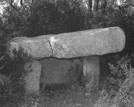 dolmen of the Quer Afumat 3300-2700 b.C. / hunebed van de Quer Afumat 3300-2700 v.Chr. / dolmen du Quer Afumat 3300-2700 a.J.C. / Dolmen von der Quer Afumat 3300-2700 v.C.