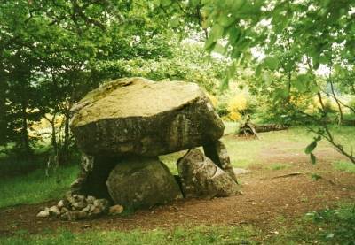 Dolmen simple de Crocq, D�p. Creuse / Hunebed van Crocq / Dolmen von Crocq / Dolm�n de Crocq
