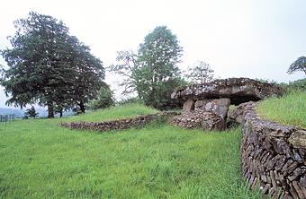 Dolmen Chambered Cairn Tinkinswood en South Glamorgan � St. Nicholas chez Barry / Hunebed Chambered Cairn Tinkinswood bij Barry, Wales / Dolmen Chambered Cairn Tinkinswood bei Barry, Wales / dolm�n Chambered Cairn Tinkinswood cerca de Barry, Wales