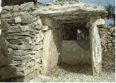 Dolmen de San Silvestro / Hunebed van San Silvestro / Gro�steingrab San Silvestros / La tomba dei Giganti de San Silvestro / La tumba megal�tica de San Silvestro