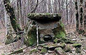 dolmen no. 5 du Groupe Wolf Rock / hunebed nr. 5 van de Wolf Rock-groep / Dolmen Nummer 5 der Wolf Rockgruppe / dolmen no. 5 del Gruppo Wolf Rock