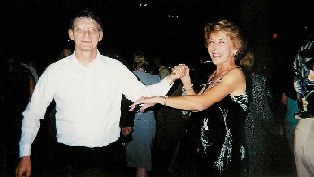 dance0010.jpg (29127 bytes)