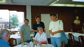 90.jpg (35339 bytes)