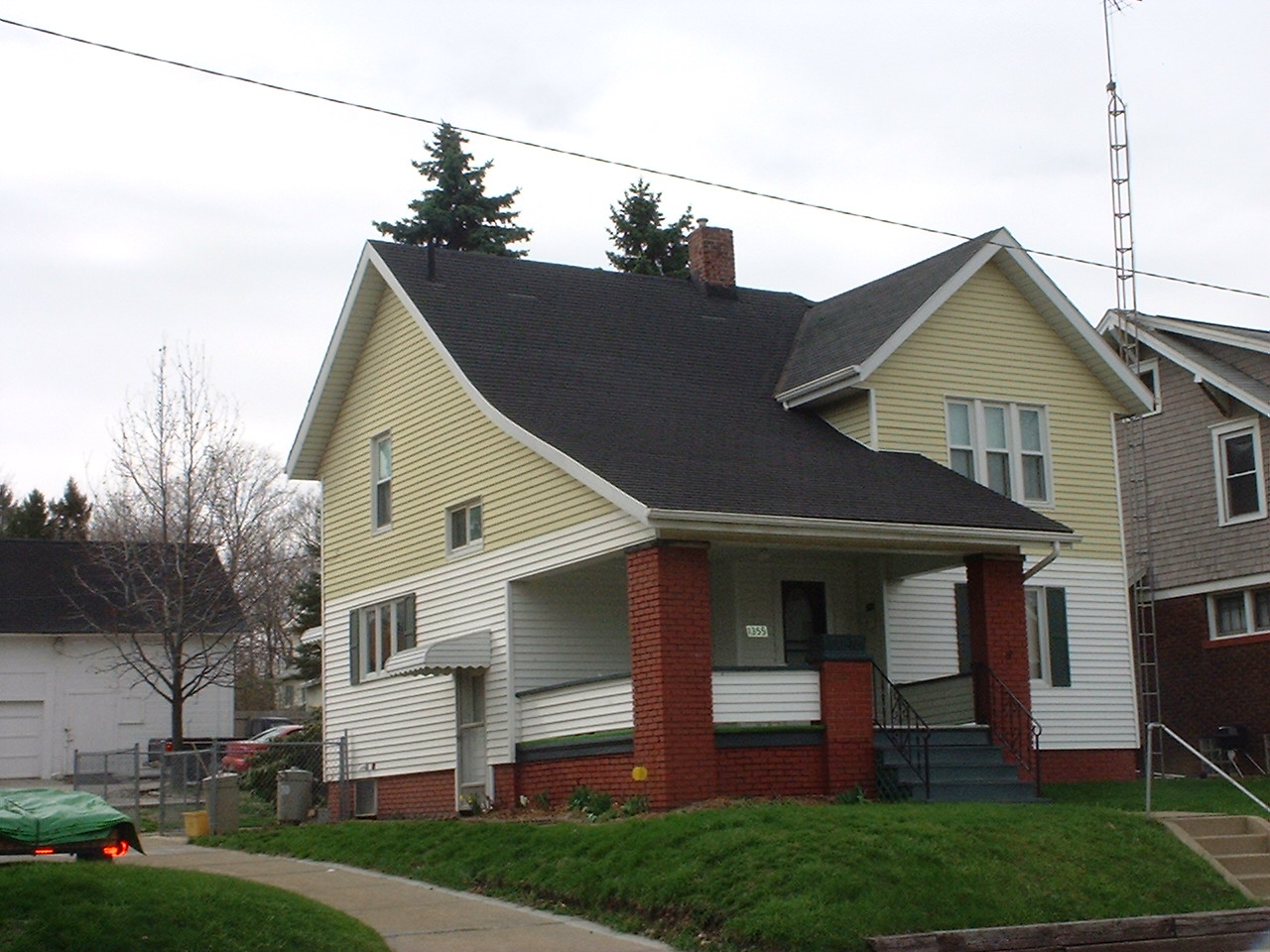 click here to go on a virtual tour through 1355 S Freedom