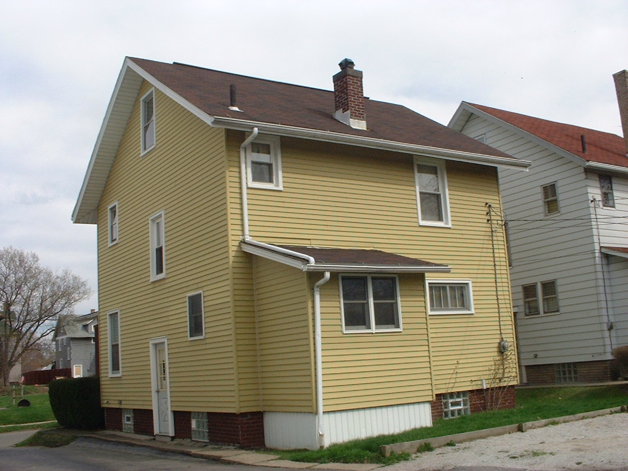click here to see inside 1527 S Seneca
