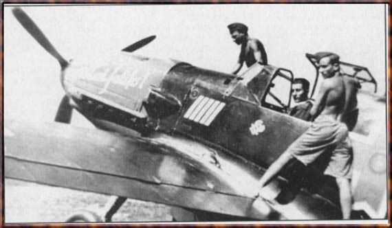 Picture taken from the TOP GUN magazine