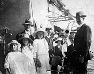 Visit of Mullet Pt School to the HMS Chatham in Kawau Bay (c.1924)