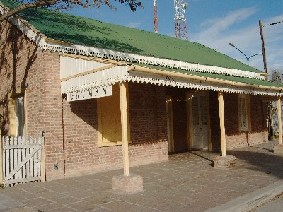 Gaiman�s Old Railway Station. It now houses the Welsh Museum