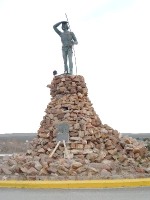 Monument to the Teheulche, the indigenous race who lived in Madryn