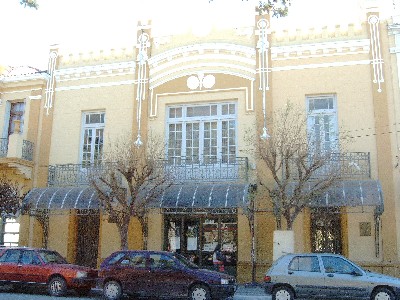 Teatro Espa�ol, with restaurant, Sugar, on one side