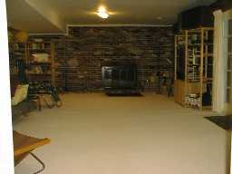recroomsmall.jpg (5682 bytes)