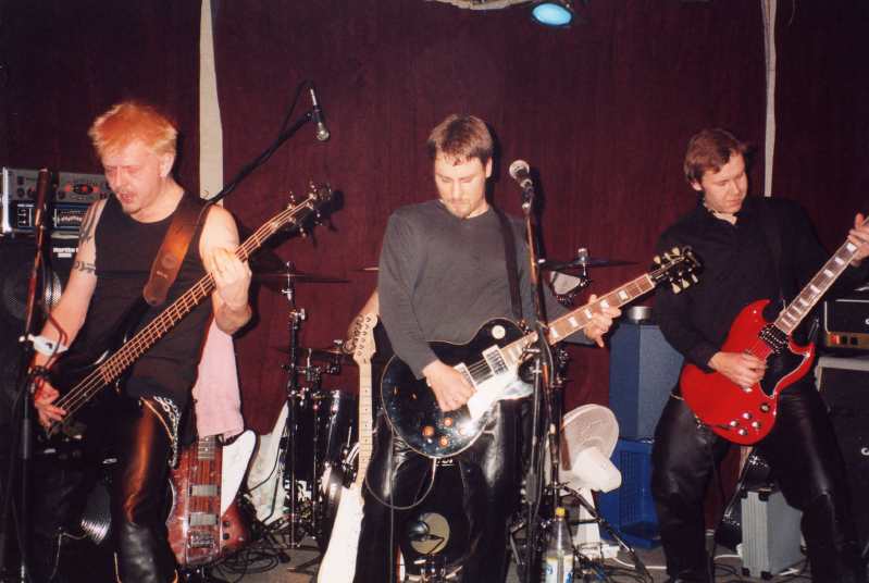 SKIN DEEP 18.12.04.