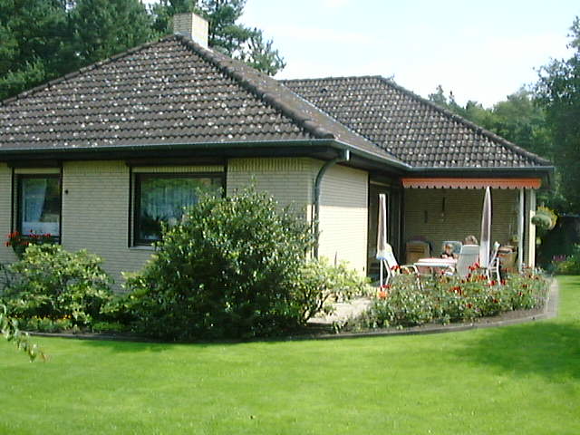 Mi 15. - Do 23.7.98 - Gigerfamily gastiert in der Villa Kunterbunt ausserhalb von L�neburg, simple fancy