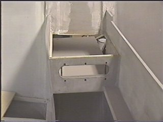 Luglio 2002 - Attacchi delle traverse anteriori viste dall'interno 