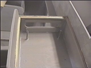 Luglio 2002 - Attacchi delle traverse anteriori viste dall'interno 