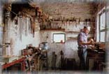 Una bottega artigianale di zampogne