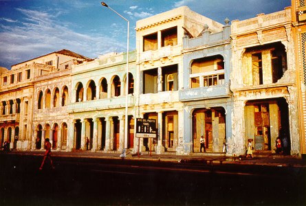 Azul. La Habana (1993). 50 Kb/jpg
