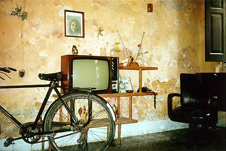 Interior. La Habana (1995) 40 Kb/jpg