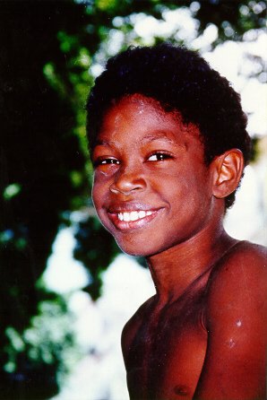 Miguel en Prado. La Habana (1993) 30 Kb/jpg