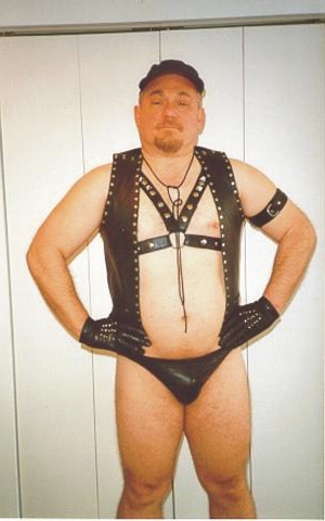 Kneel, slave... you're in the Master's presence!