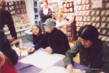 another one from the signing back in feb 2000, no flashes allowed.