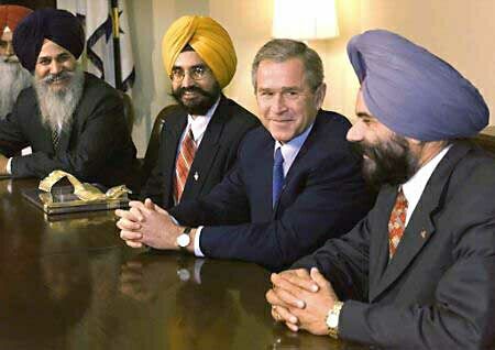 Bush meets with local Washington clerics, 2001