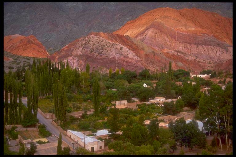 Pueblo y Cerro de los Siete Colores, Jujuy, Argentina