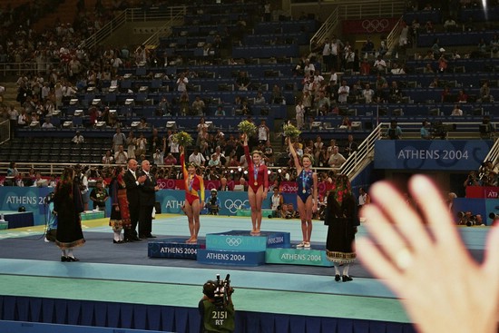 2004-Ath-06-17-finale-Zhang-Patterson-Chorkina