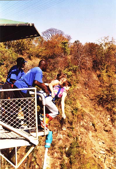 Zam-14-30-VicFalls-Trudy-Rachel-jump