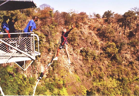 Zam-14-33-VicFalls-Philippe-jump