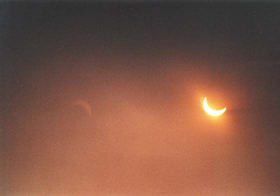 Zam-15-33-eclips-maantje-na