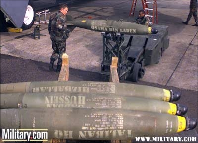 bombs_loading.jpg (60351 bytes)