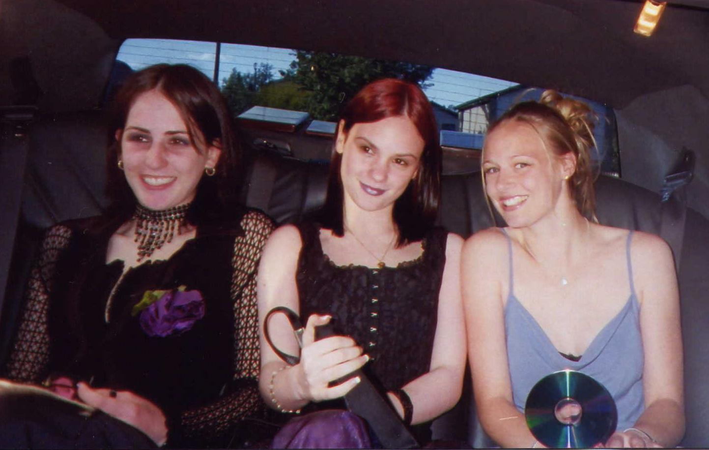only claire was looking at the camera!!