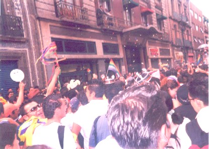 MARCHA L�SBICA GAY 2003,EN M�XICO D.F.