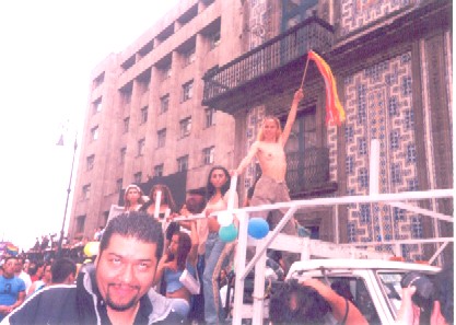 MARCHA L�SBICA GAY 2003,EN M�XICO D.F.