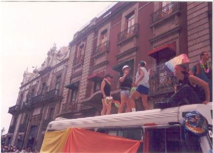 MARCHA L�SBICA GAY 2003,EN M�XICO D.F.