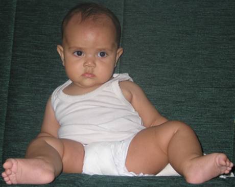 Text Box: Ita�s brother, Wahyu aka �Mas Aji�, loves Jasmine very much and dotes on her. (5/15/05)
