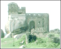 madanmahal.gif (22756 bytes)