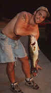 Jamie 8.5 pound bass.jpg (23952 bytes)